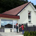 Beeland Skok