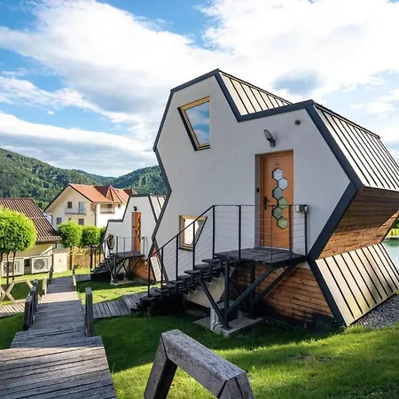 Beeland Skok