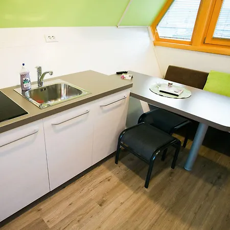 Apartamento Beeland Skok