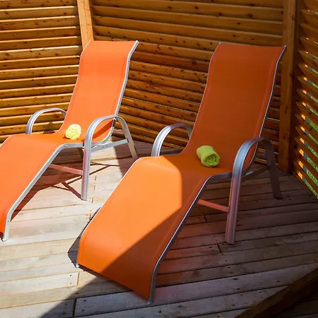 Beeland Skok *