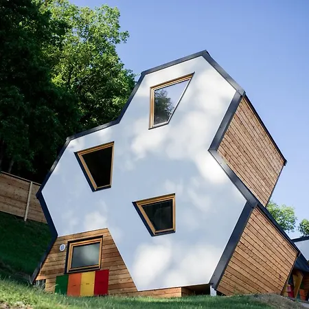 Beeland Skok * Mozirje