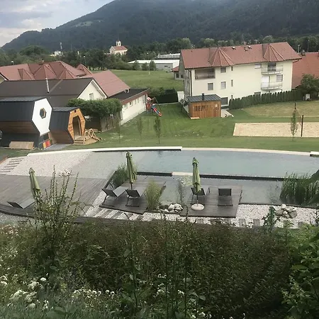 Beeland Skok Apartment *