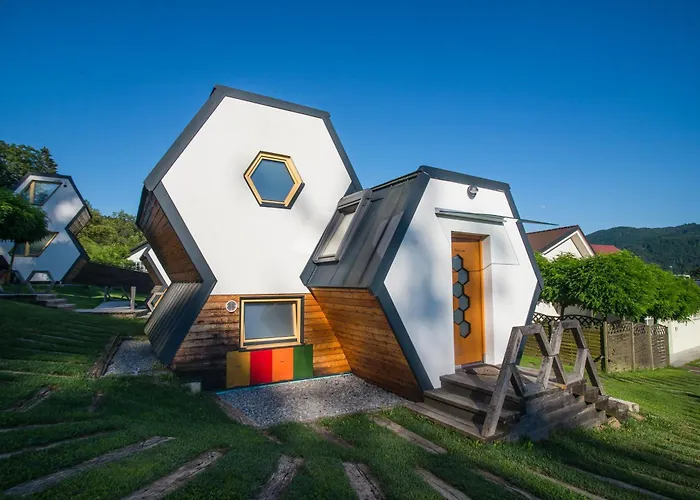 Beeland Skok * מוזירייה