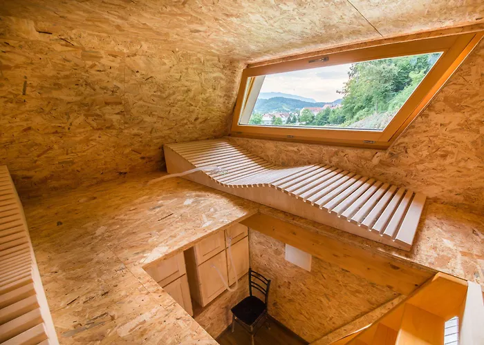 Beeland Skok מוזירייה