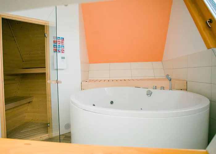 Beeland Skok * מוזירייה