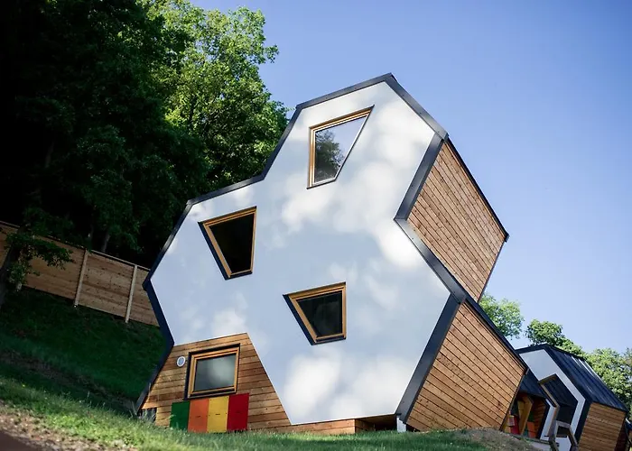 Beeland Skok * מוזירייה